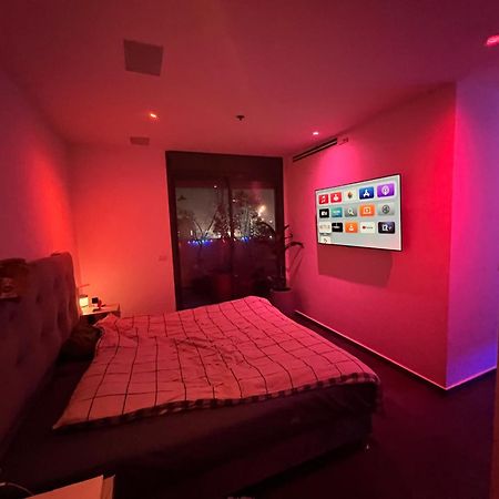 Suite And Room In A Breathtaking New Designed Penthouse In Se Tlv Тел Авив Стая снимка