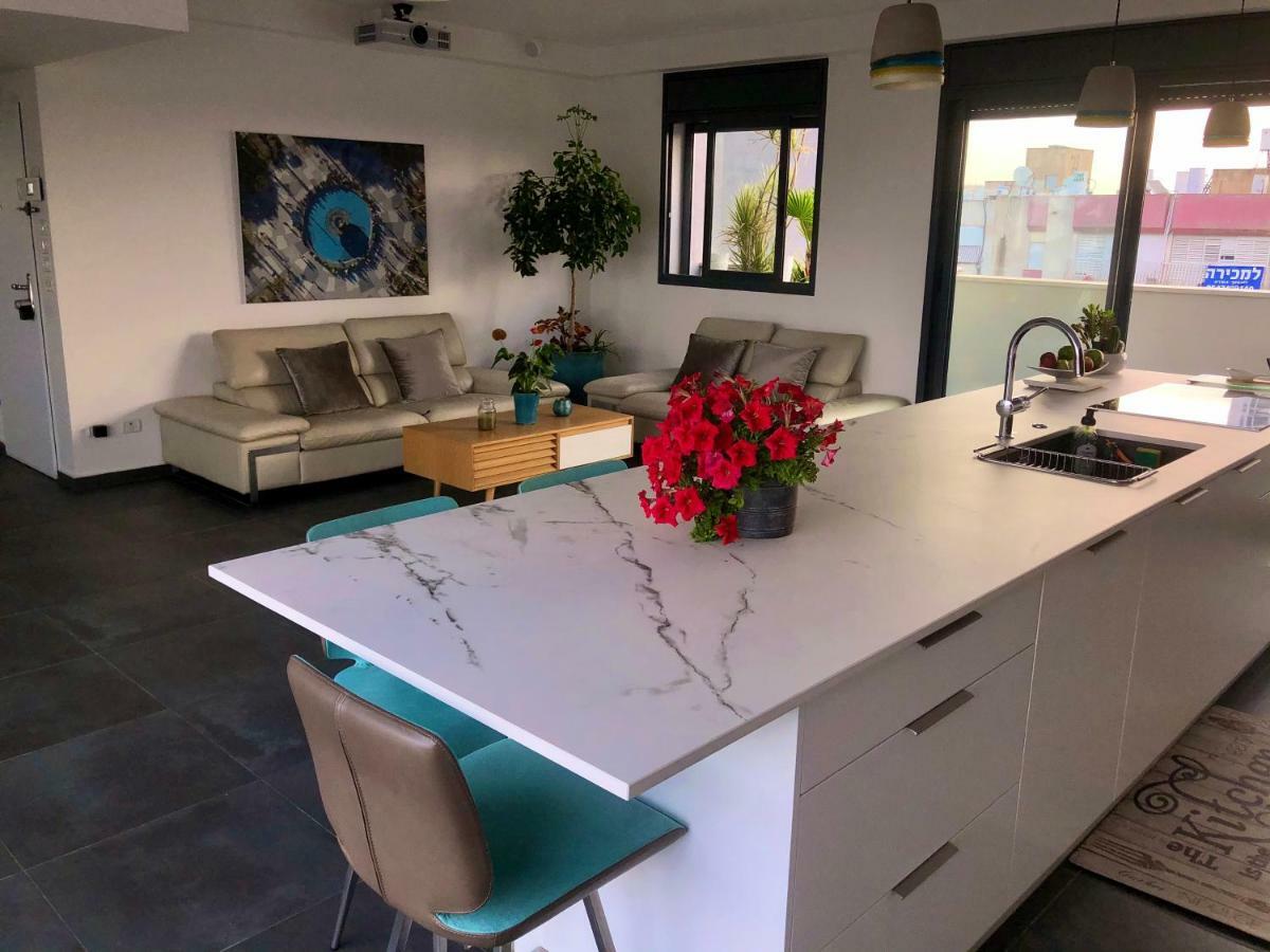 Suite And Room In A Breathtaking New Designed Penthouse In Se Tlv Тел Авив Екстериор снимка